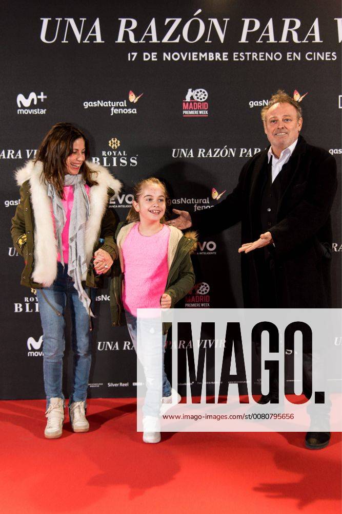 Madrid Premiere Week 2017 11 10 Pablo Carbonell Mafalda Carbonell Maria Arellano Cordon Press RodrigoxBlanco 780