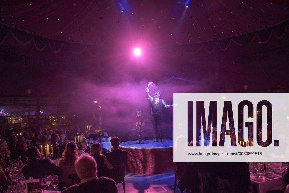 Palazzo Premiere in Stuttgart the Dinner Show Palazzo is with the New Program Curiosities in the 14 Season