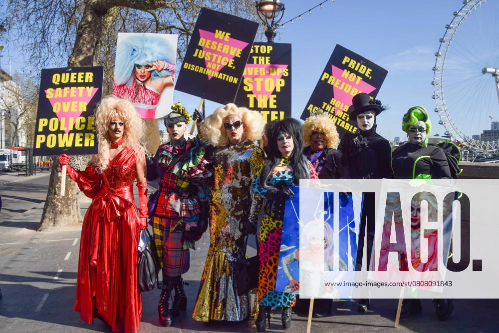Bilder des Jahres 2025, News 03 März March 31, 2025, London, England, United Kingdom: Protesters gather in Westminster demanding justice for Heklina, the American drag queen performer who died in Soho, London. The protesters claim that the Metropolitan Police mismanaged the investigation of the death due to a homophobic bias London United Kingdom - ZUMAv130 20250331_zip_v130_015