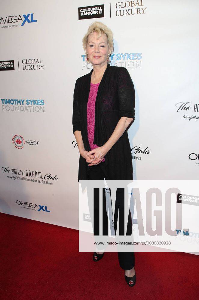 BEVERLY HILLS CA NOVEMBER 11 Jean Smart at AMT s 2017 D R E A M Gala at The Montage Hotel in Beverly Hills California on November 11 2017