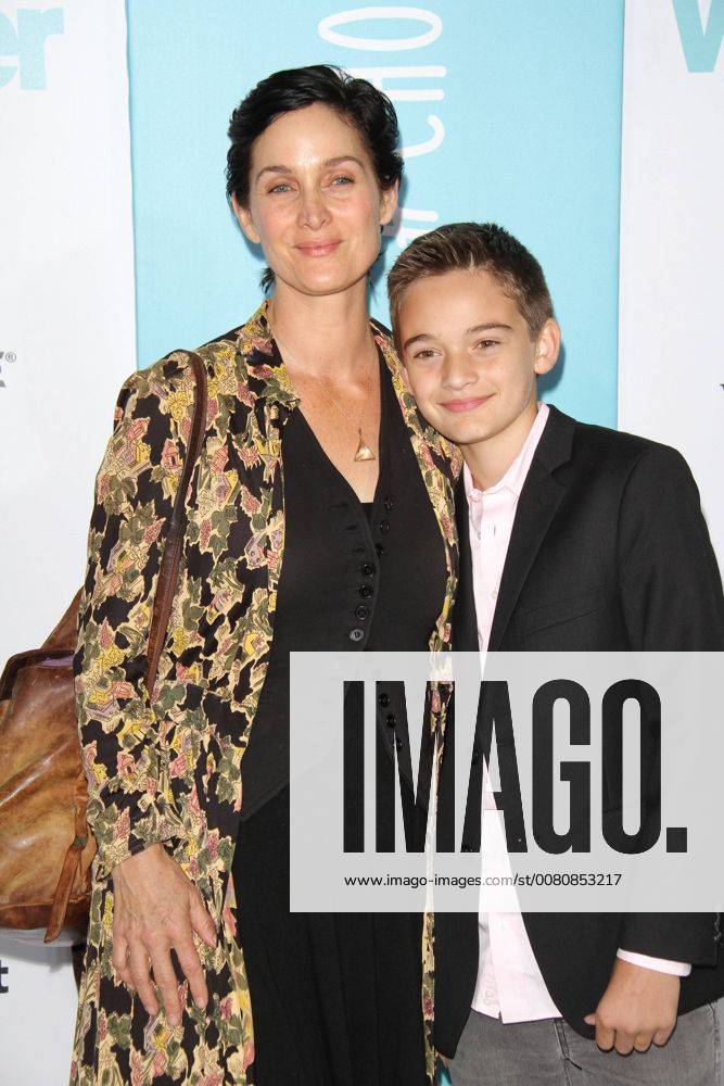 Carrie-Anne Moss at the Premiere of Lionsgate s Wonder held at the Regency Village Theatre in Westwood, CA