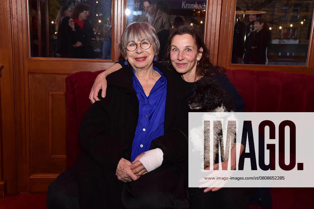 Premiere of Ursli Pfister Peggy March, Mrs. Huggenberger and me Premiere Ursli Pfister, Peggy March, Mrs. Huggenberger and me Monika Hansen, Merek Becker with dog Taxi Arrival at the premiere of Ursli Pfister Peggy March, Mrs. Huggenberger and me Arrival at the Bar jeder Vernunft in Berlin, on 02 04 2025 Photopress Mueller
