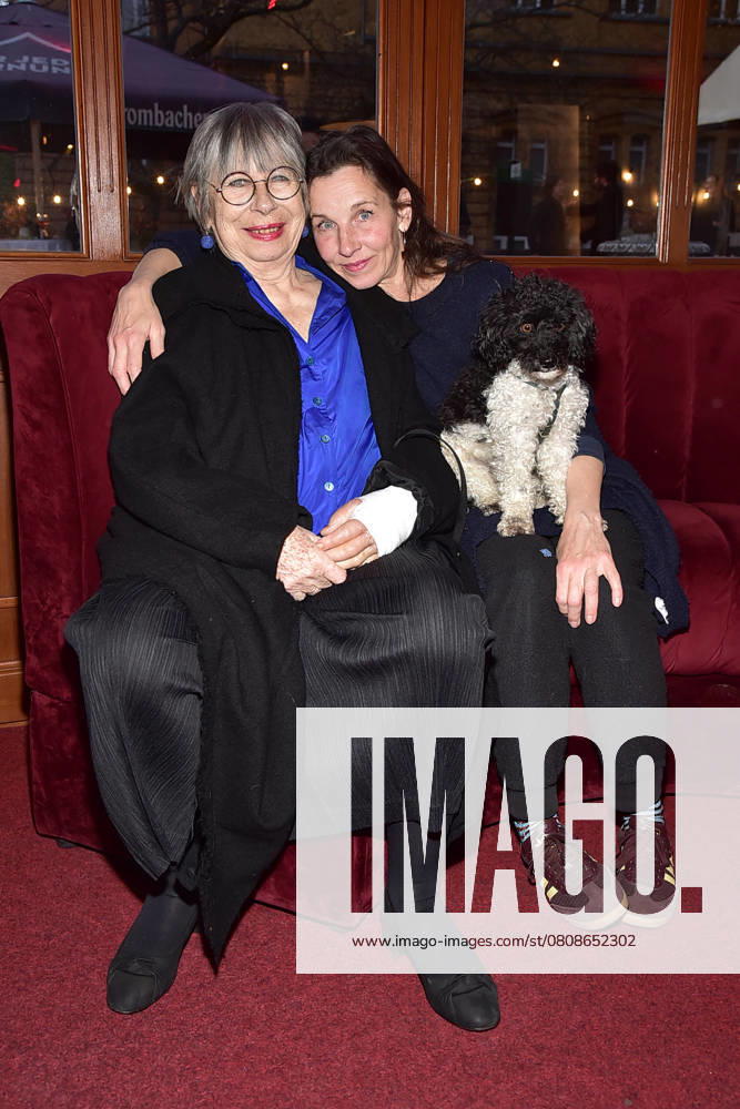Premiere of Ursli Pfister Peggy March, Mrs. Huggenberger and me Premiere Ursli Pfister, Peggy March, Mrs. Huggenberger and me Monika Hansen, Merek Becker with dog Taxi Arrival at the premiere of Ursli Pfister Peggy March, Mrs. Huggenberger and me Arrival at the Bar jeder Vernunft in Berlin, on 02 04 2025 Photopress Mueller
