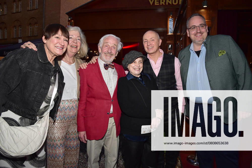 Premiere of Ursli Pfister Peggy March, Mrs. Huggenberger and I Premiere Ursli Pfister, Peggy March, Mrs. Huggenberger and I Peter Raue With wife Andrea Gräfin Bernstorff, Katharina Thalbach, Andreja Schneider, Toni Pfister, Adrian Raue Arrival at the premiere of Ursli Pfister Peggy March, Mrs. Huggenberger and I Arrival at the Bar jeder Vernunft in Berlin, on 02 0 Photopress Mueller