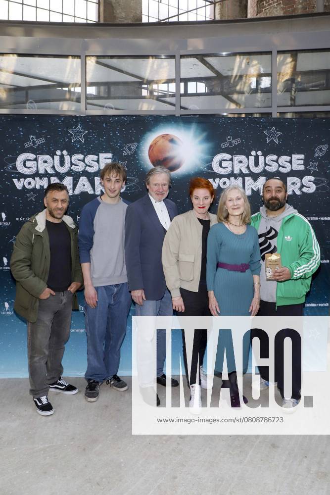 Cem Ali Gueltekin, Jona Volkmann, Michael Wittenborn, Sarah Winkenstette,Kailas Mahadevan as guests on the red carpet at the movie premiere Gruesse vom Mars at Zeise Cinemas on 02 04 2025 in Hamburg Hamburg Germany