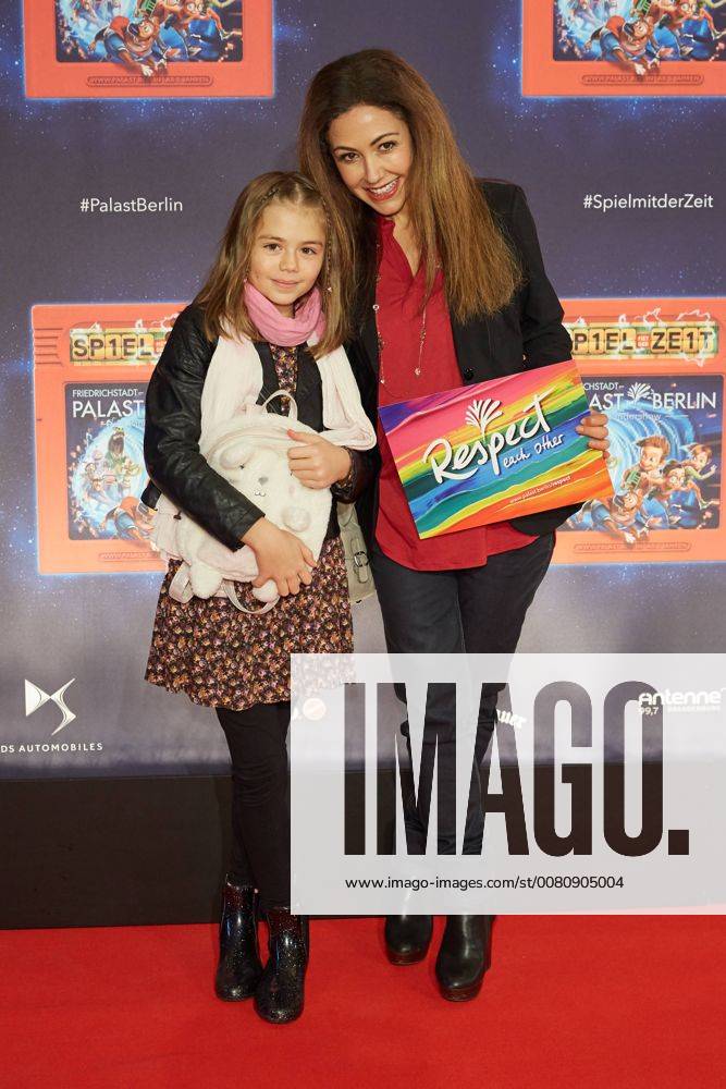 Anastasia Zampounidis with Niece Tessa World premiere Germany greatest Children show Game with the Time in Frederick city Palace Berlin at 19 11 2017 World premiere Game with the Time