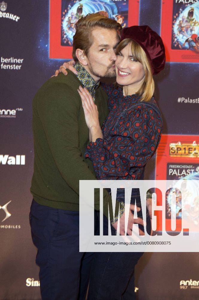 Isabell Horn with Friend Jens Ackermann at the Premiere the Children show Game with the Time in Frederick city Palace Berlin 19 11 2017 Foto:xF.xFuturexImage