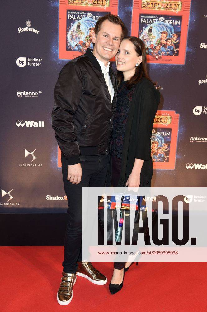 Malte Arkona with Wife Anna Mary at the Premiere the Children show Game with the Time in Frederick city Palace Berlin 19 11 2017 Foto:xF.xFuturexImage