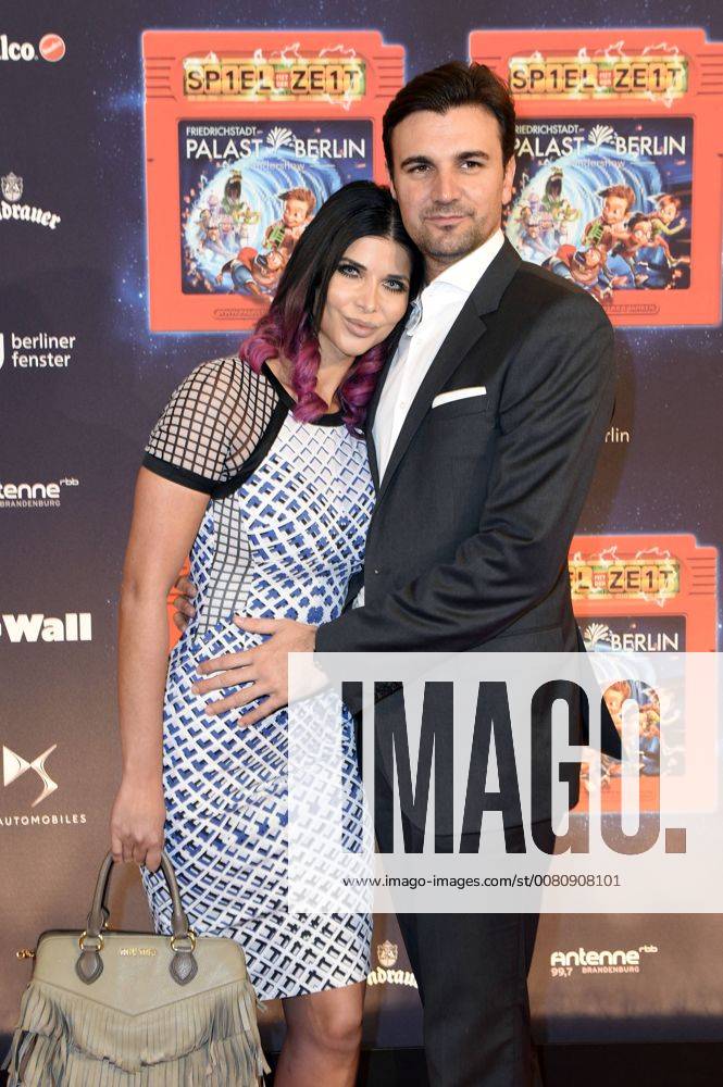 Micaela Schäfer with Friend Felix Steiner at the Premiere the Children show Game with the Time in Frederick city Palace Berlin 19 11 2017 Foto:xF.xFuturexImage
