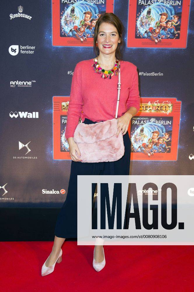Josephine Thiel at the Premiere the Children show Game with the Time in Frederick city Palace Berlin 19 11 2017 Foto:xF.xFuturexImage