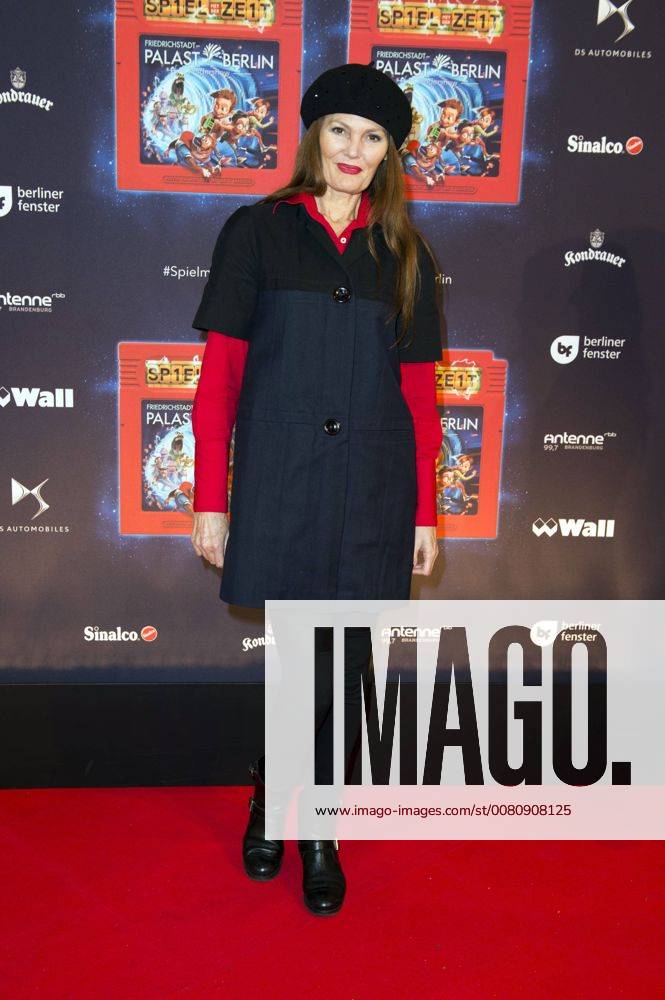 Pamela Falcon at the Premiere the Children show Game with the Time in Frederick city Palace Berlin 19 11 2017 Foto:xF.xFuturexImage