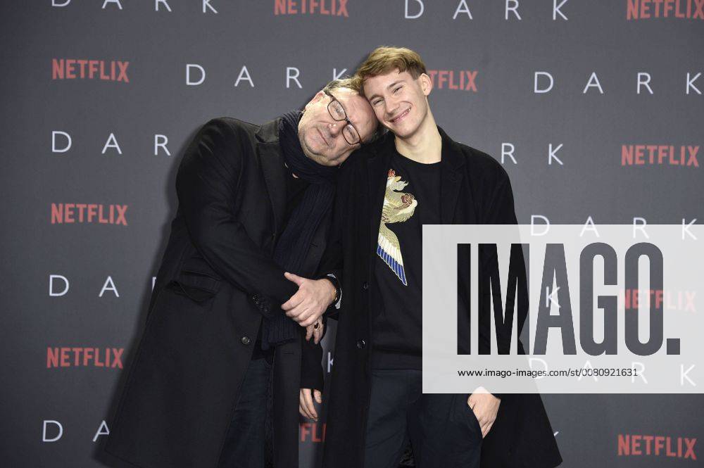 Rainer Bock with Son Moritz at the Premiere the NETFLIX Series Dark in Cinema in Zoo Palace Berlin 20 11 2017 Foto:xF.xFuturexImage