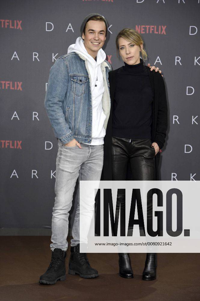 Louis Hero and Marisa Leonie Bach at the Premiere the NETFLIX Series Dark in Cinema in Zoo Palace Berlin 20 11 2017 Foto:xF.xFuturexImage