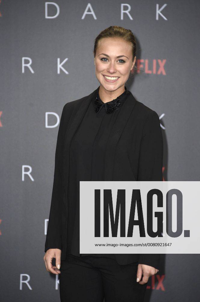 Sina TKOTSCH at the Premiere the NETFLIX Series Dark in Cinema in Zoo Palace Berlin 20 11 2017 Foto:xF.xFuturexImage
