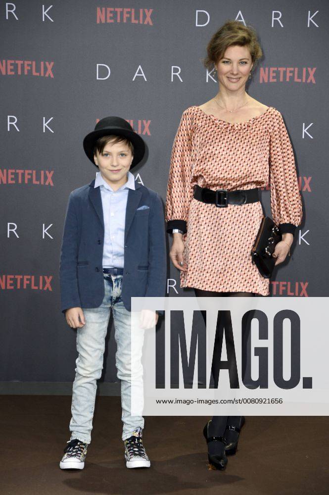 Tom Philipp Kloth and Cordelia Routes at the Premiere the NETFLIX Series Dark in Cinema in Zoo Palace Berlin 20 11 2017 Foto:xF.xFuturexImage