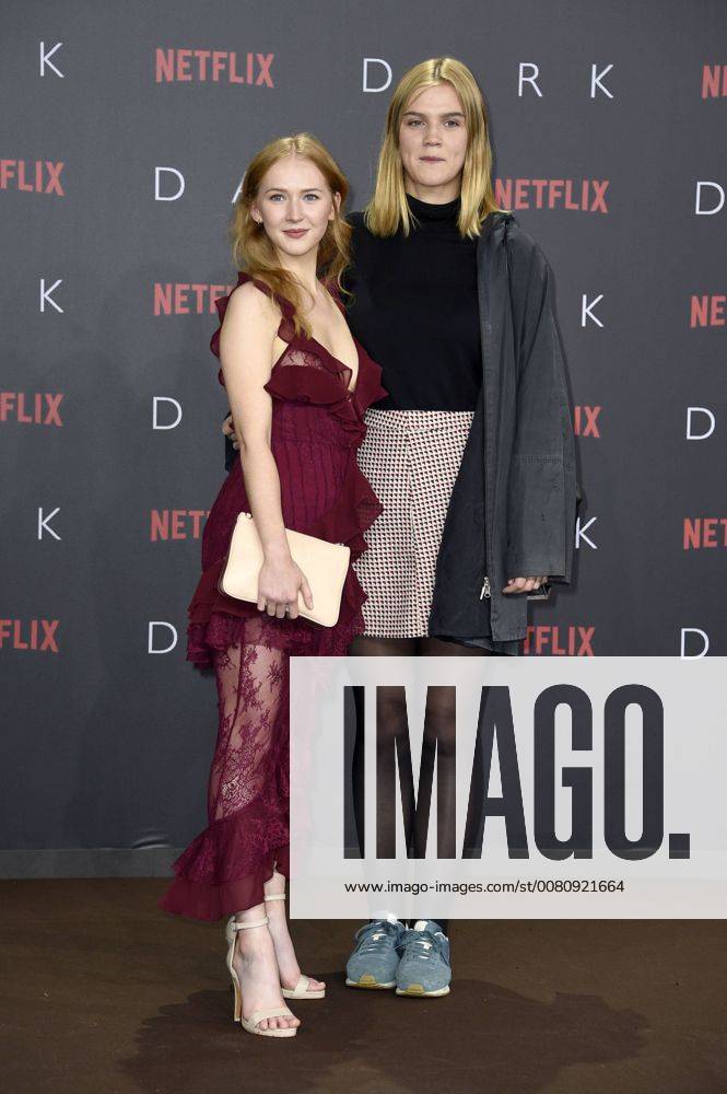 Gina Alice Stiebitz and Nele Trebs at the Premiere the NETFLIX Series Dark in Cinema in Zoo Palace Berlin 20 11 2017 Foto:xF.xFuturexImage