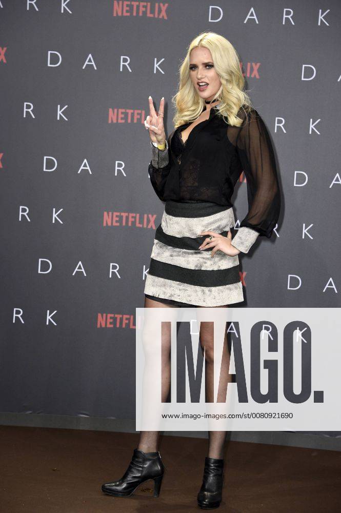 Sarah Knappik at the Premiere the NETFLIX Series Dark in Cinema in Zoo Palace Berlin 20 11 2017 Foto:xF.xFuturexImage