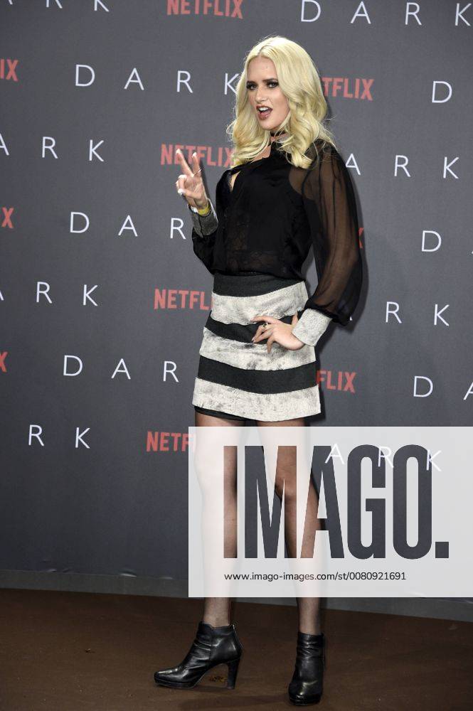 Sarah Knappik at the Premiere the NETFLIX Series Dark in Cinema in Zoo Palace Berlin 20 11 2017 Foto:xF.xFuturexImage