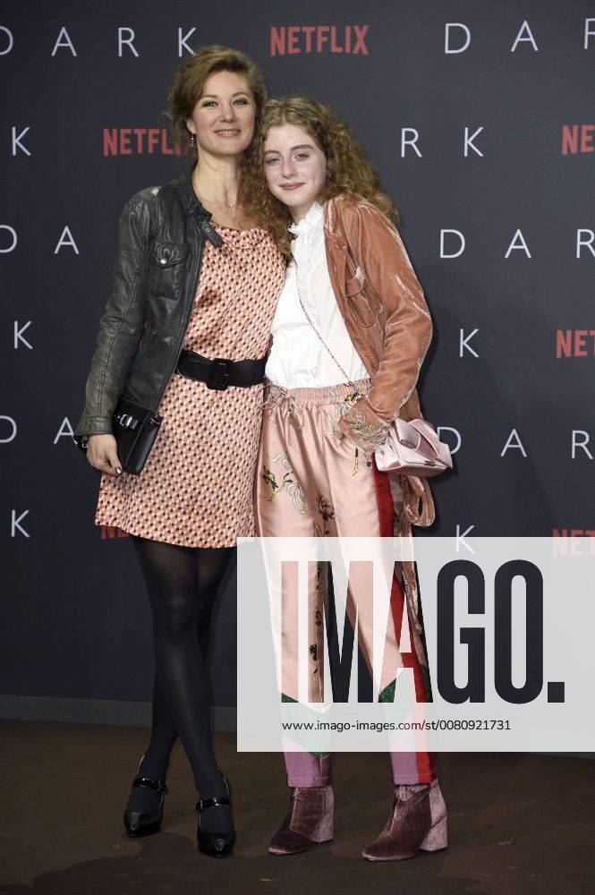 Cordelia Routes and Lydia Mary at the Premiere the NETFLIX Series Dark in Cinema in Zoo Palace Berlin 20 11 2017 Foto:xF.xFuturexImage