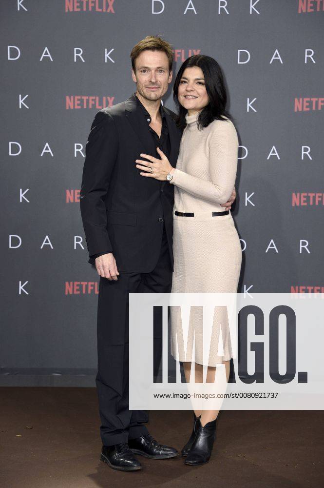 Andreas Pietschmann and Jasmin Tabatabai at the Premiere the NETFLIX Series Dark in Cinema in Zoo Palace Berlin 20 11 2017 Foto:xF.xFuturexImage