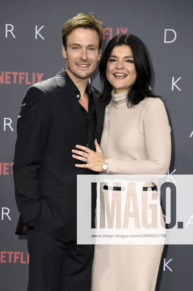 Andreas Pietschmann and Jasmin Tabatabai at the Premiere the NETFLIX Series Dark in Cinema in Zoo Palace Berlin 20 11 2017 Foto:xF.xFuturexImage