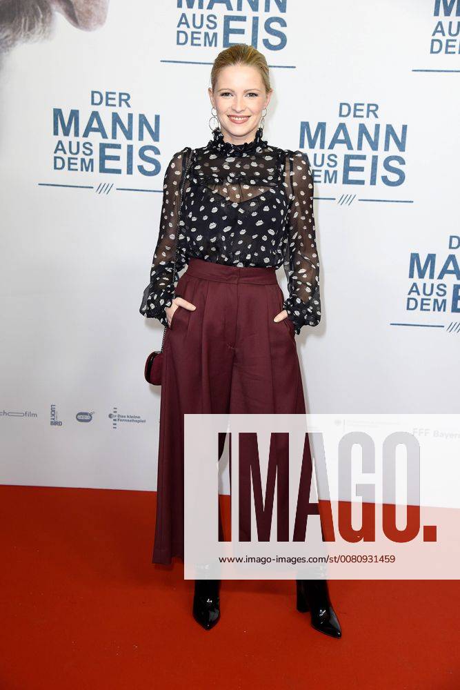 Jennifer Ulrich at the public premiere from the Man out the Ice in Zoo Palace in Berlin at 21 11 2017