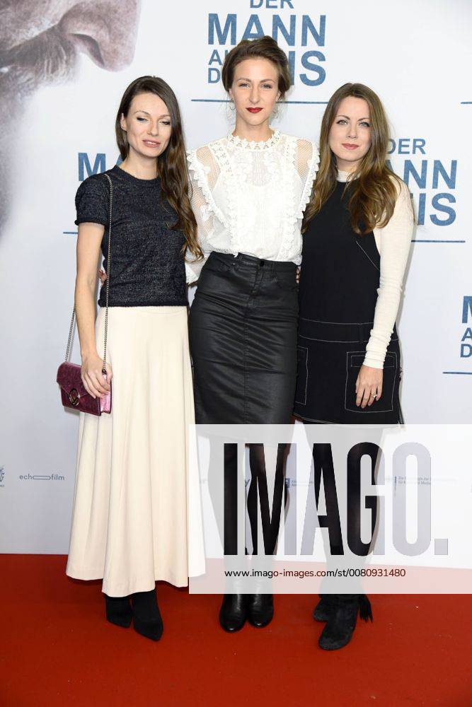 Juliet Hartmann Natalia Belitski Alice Dwyer at the public premiere from the Man out the Ice in Zoo Palace in Berlin at 21 11 2017