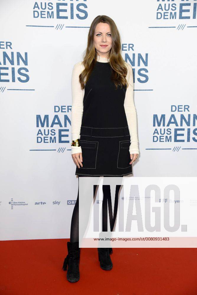 Alice Dwyer at the public premiere from the Man out the Ice in Zoo Palace in Berlin at 21 11 2017
