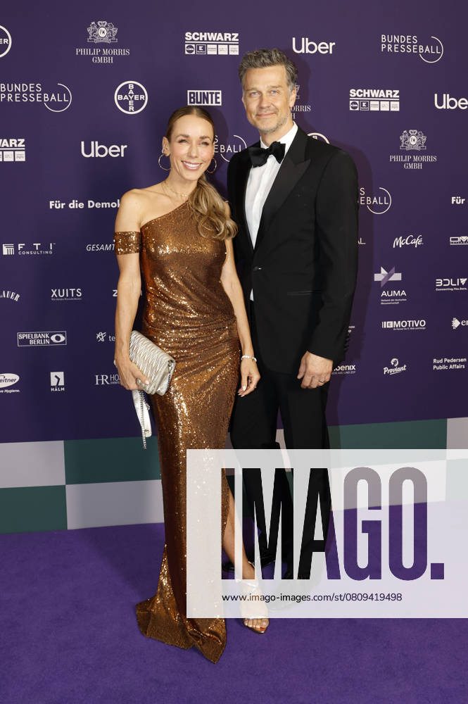 Annemarie Carpendale with husband Wayne Carpendale at the 72 Federal Press Ball 2025 at the Hotel Adlon Kempinski Berlin, 04 04 2025 Foto:xJ.xFuturexImagex bundespresseball_5423