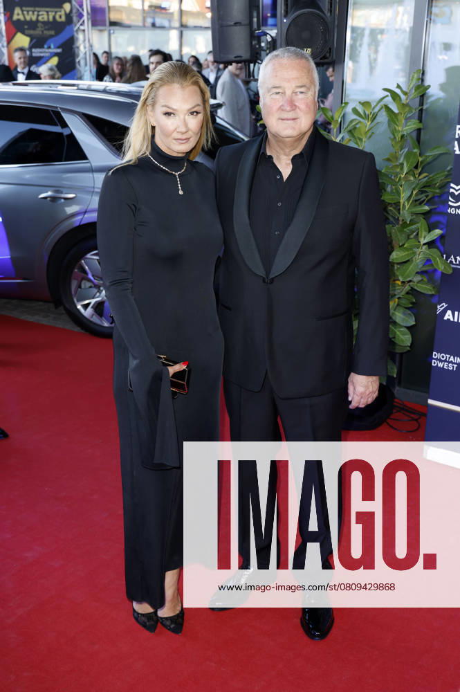 Franziska van Almsick with partner Jürgen B Harder at the presentation of the 25 Radio Regenbogen Award 2025 in the Europa Park Arena Rust, 04 04 2025 Foto:xS.xGabschx xFuturexImagex regenbogen_5406