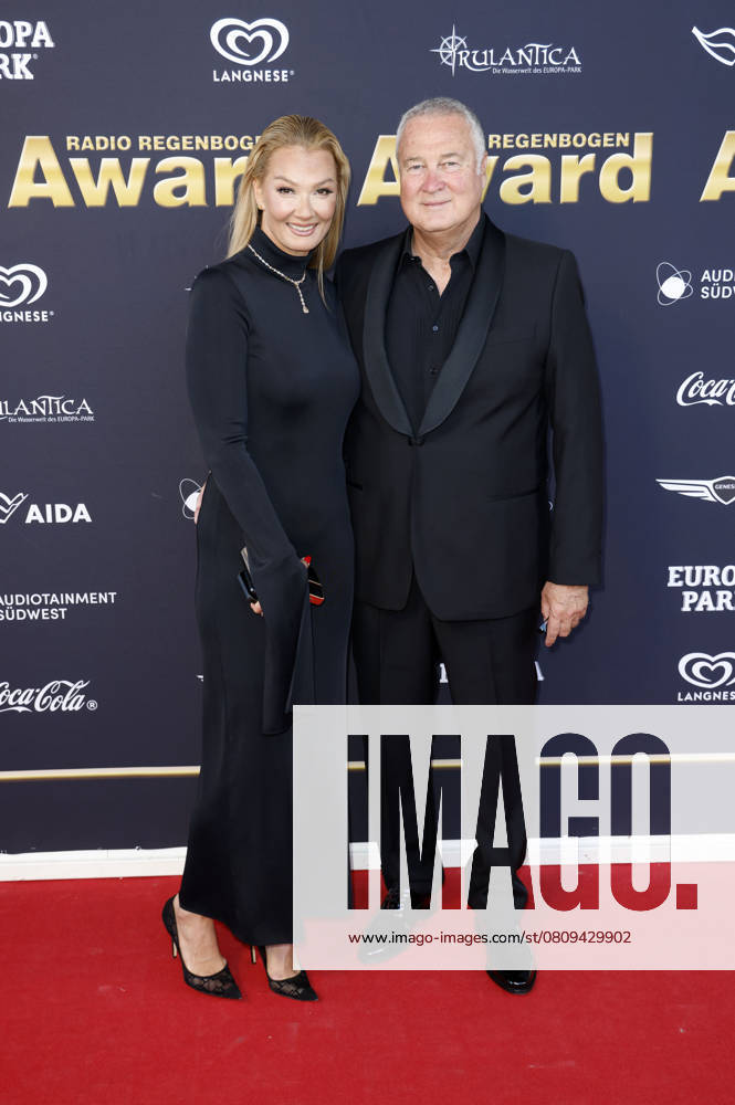 Franziska van Almsick with partner Jürgen B Harder at the presentation of the 25 Radio Regenbogen Award 2025 in the Europa Park Arena Rust, 04 04 2025 Foto:xS.xGabschx xFuturexImagex regenbogen_5408