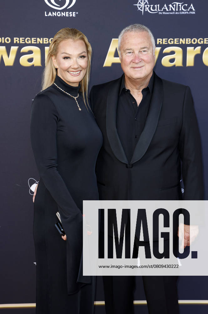 Franziska van Almsick with partner Jürgen B Harder at the presentation of the 25 Radio Regenbogen Award 2025 in the Europa Park Arena Rust, 04 04 2025 Foto:xS.xGabschx xFuturexImagex regenbogen_5412