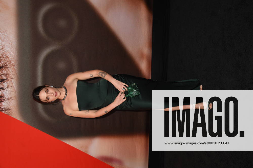 HOLLYWOOD, CALIFORNIA - APRIL 08: Violett Beane attends Universal Pictures presents the premiere of Drop at TCL Chinese Theatre on April 08, 2025 in Hollywood, California.