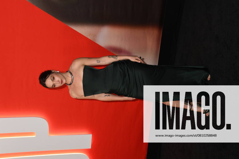 HOLLYWOOD, CALIFORNIA - APRIL 08: Violett Beane attends Universal Pictures presents the premiere of Drop at TCL Chinese Theatre on April 08, 2025 in Hollywood, California.