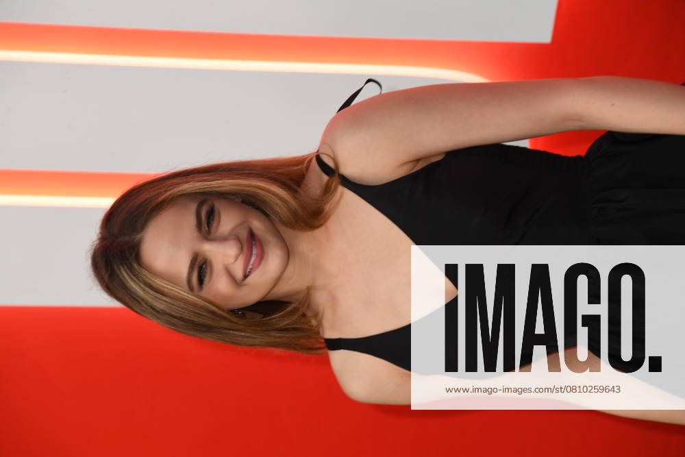 HOLLYWOOD, CALIFORNIA - APRIL 08:Joey King attends Universal Pictures presents the premiere of Drop at TCL Chinese Theatre on April 08, 2025 in Hollywood, California.