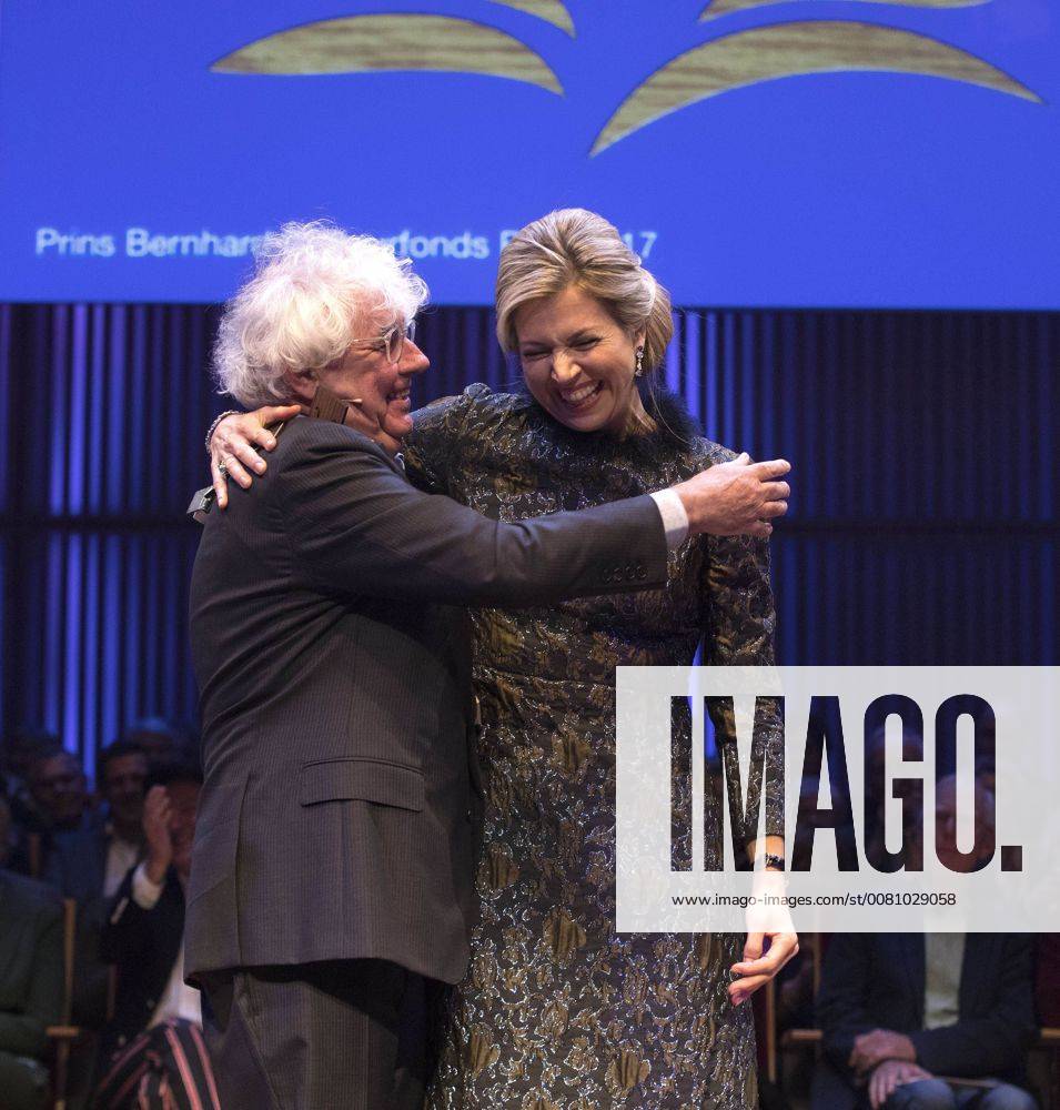 Amsterdam Queen Maxima during the Prince Bernhard Cultuurfonds award at the Muziekgebouw aan ’t IJ in Amsterdam. The award, 150.000 euro, was presented to writer Geert Mak.