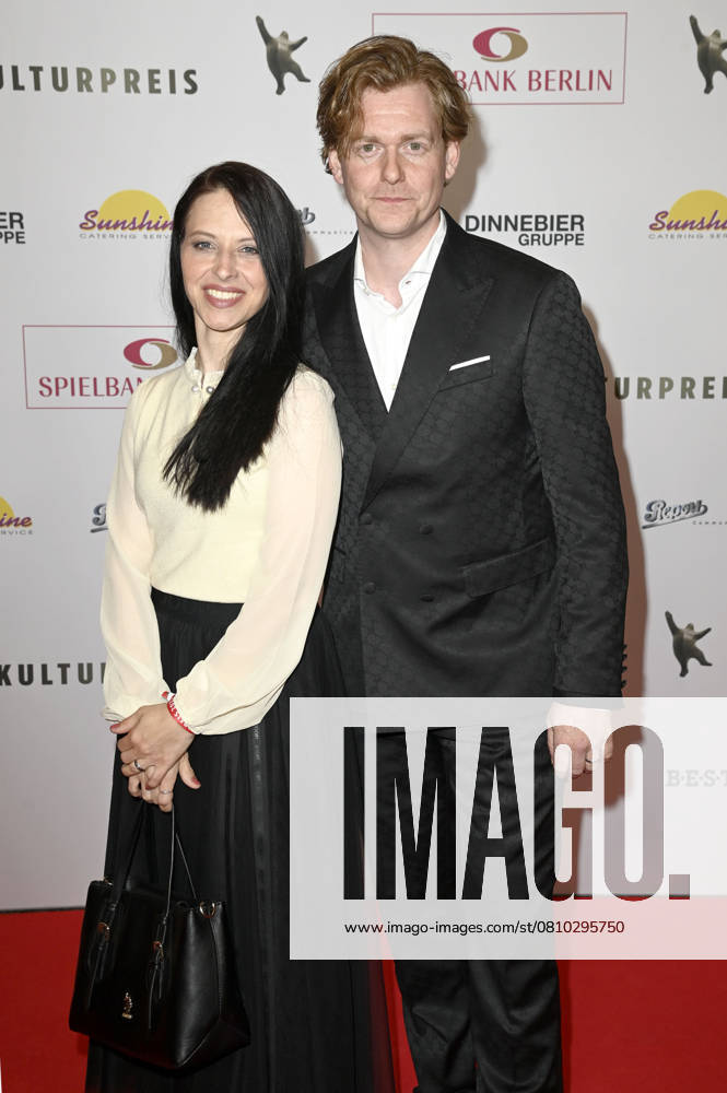 Nadja Jo Klapper and Johannes Heinrichs at the award ceremony for the 31 B Z Kulturpreis 2025 at the Theater am Potsdamer Platz Berlin, 08 04 2025 Foto:xF.xFuturexImagex kulturpreis_5545
