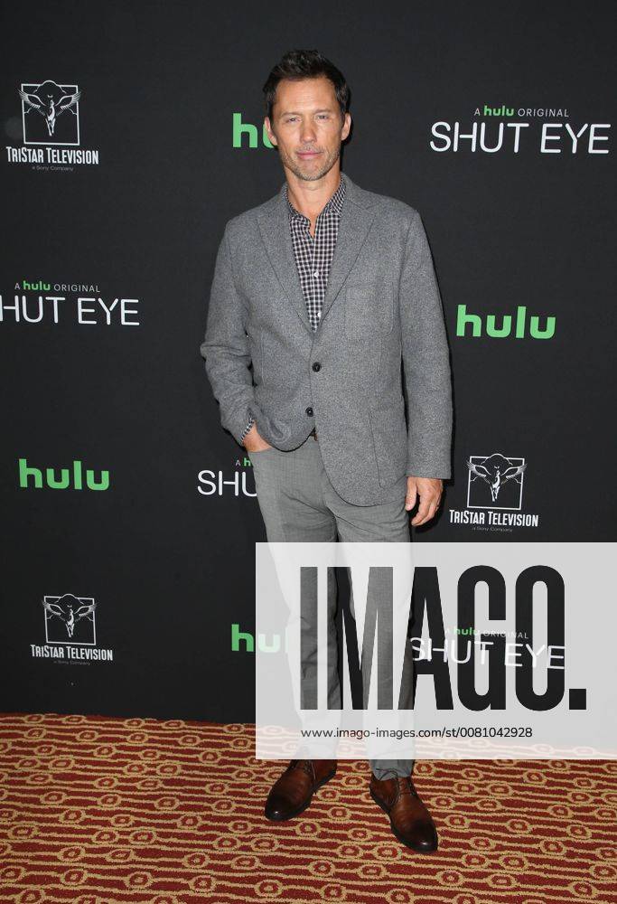 HOLLYWOOD, CA - NOVEMBER 28: Jeffrey Donovan, at Premiere Of Hulu s Shut Eye Season 2 at The Magic Castle in Hollywood, California on November 28, 2017.