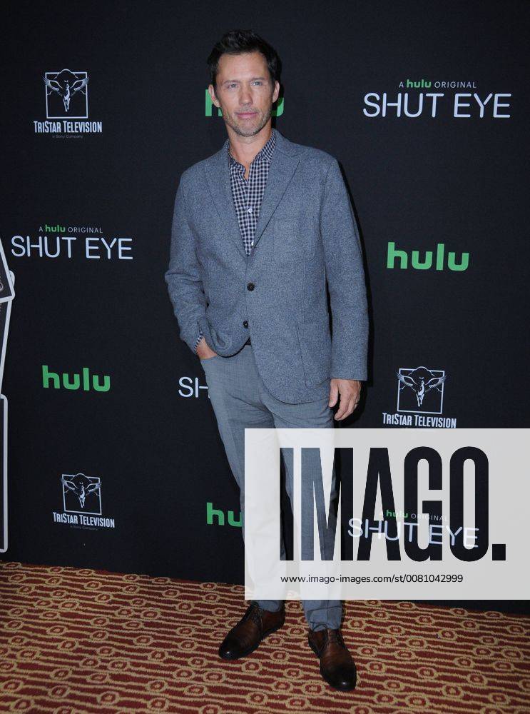 Hollywood, CA, U.S. - 28 November 2017 - Hollywood, California - Jeffrey Donovan. Hulu s Shut Eye Season 2 Premiere held at The Magic Castle. in Hollywood. Photo Credit: AdMedia Hollywood U.S. - ZUMAa123 20171128_zaa_a123_017