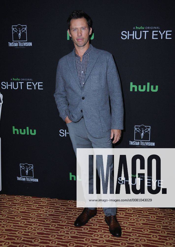 Hollywood, CA, U.S. - 28 November 2017 - Hollywood, California - Jeffrey Donovan. Hulu s Shut Eye Season 2 Premiere held at The Magic Castle. in Hollywood. Photo Credit: AdMedia Hollywood U.S. - ZUMAa123 20171128_zaa_a123_032