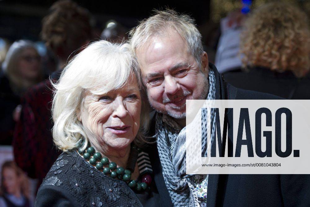 From left Margarethe von TROTTA Germany Director Helmut ZERLETT Musicians on the Red Carpet Red Carpet Show Film Premiere Forget about Nick 28 11 2017 in the Lichtburg in Essen