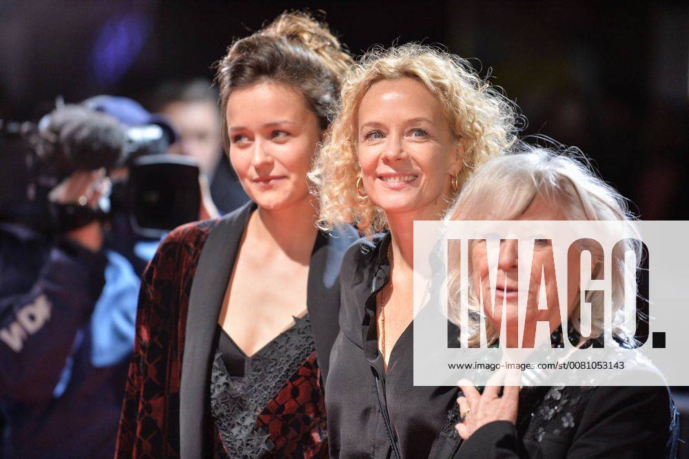 Premiere of the feature film FORGET ABOUT NICK in Essen Actress Tinka Fürst left Actress Katja Riemann Center and director Margarethe von Trotta right on 28 11 2017 at the premiere of the movie Forget about Nick in the Lichtburg in Essen FORGET ABOUT NICK is the latest film of the renowned and many Award-winning director Margarethe von Trotta