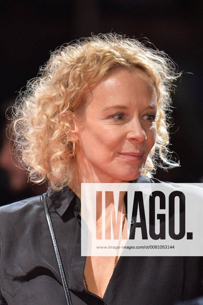 Premiere of the feature film FORGET ABOUT NICK in Essen Actress Tinka Fürst left Actress Katja Riemann Center and director Margarethe von Trotta right on 28 11 2017 at the premiere of the movie Forget about Nick in the Lichtburg in Essen FORGET ABOUT NICK is the latest film of the renowned and many Award-winning director Margarethe von Trotta