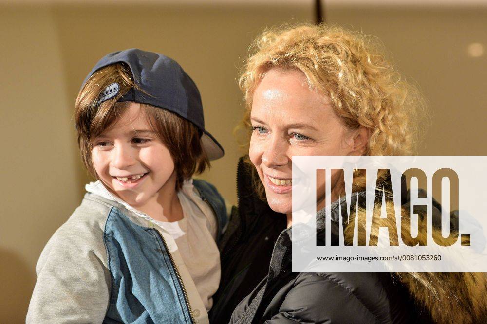 Premiere of the feature film FORGET ABOUT NICK in Essen Actress Katja Riemann left and young actor Vico Magno on 28.11.2017 at the premiere of the movie Forget about Nick at the Lichtburg in Essen FORGET ABOUT NICK is the latest film by the renowned and award-winning director Margarethe von Trotta
