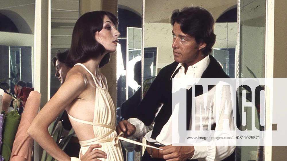 Halston (2019) - filmstill Anjelica Huston and Halston Halston (2019) - - -