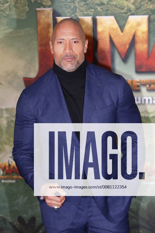 Dwayne Johnson CELEBRITES : Avant Premiere Jumanji Bienvenue dans la jungle - Paris - 05 12 2017 MichaelBaucher Panoramic
