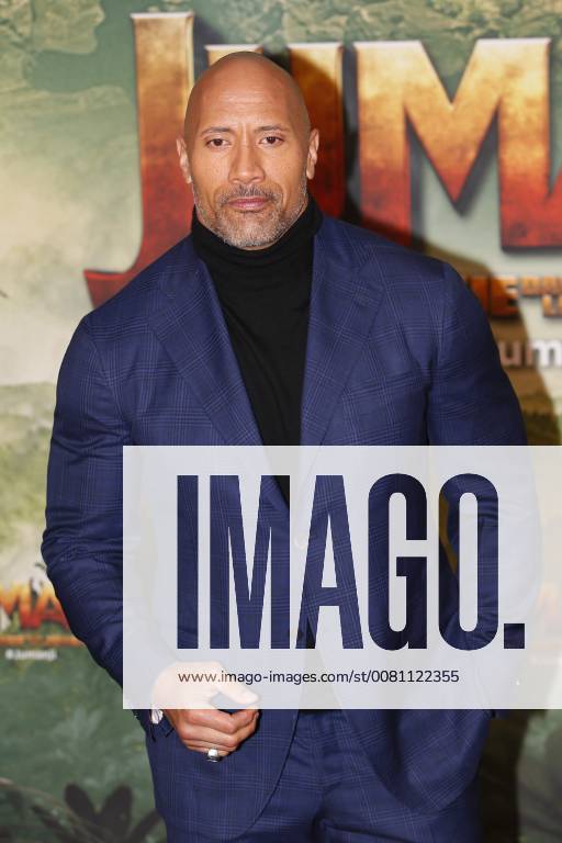 Dwayne Johnson CELEBRITES : Avant Premiere Jumanji Bienvenue dans la jungle - Paris - 05 12 2017 MichaelBaucher Panoramic