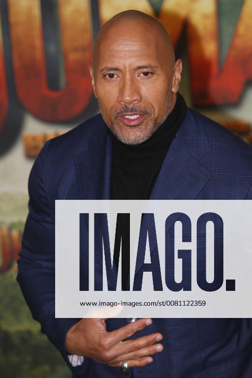 Dwayne Johnson CELEBRITES : Avant Premiere Jumanji Bienvenue dans la jungle - Paris - 05 12 2017 MichaelBaucher Panoramic