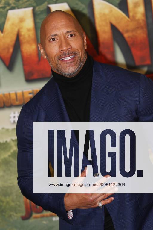 Dwayne Johnson CELEBRITES : Avant Premiere Jumanji Bienvenue dans la jungle - Paris - 05 12 2017 MichaelBaucher Panoramic