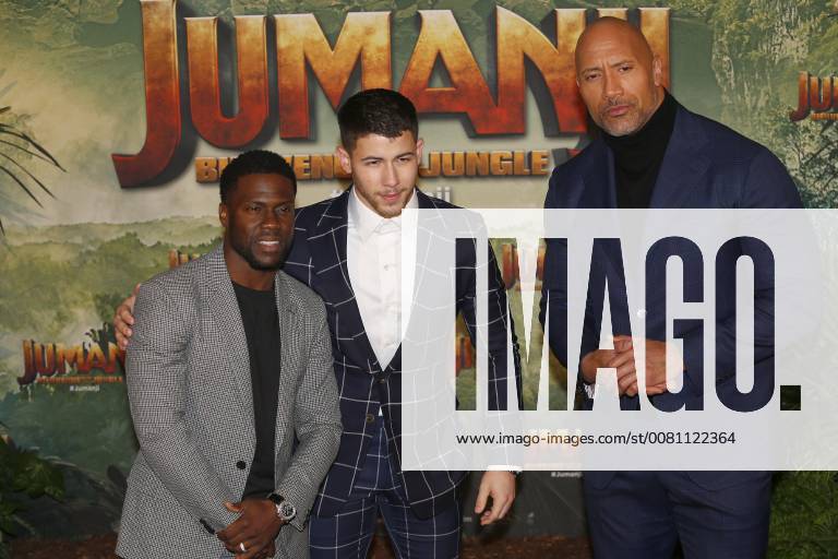 Kevin Hart - Nick Jonas - Dwayne Johnson CELEBRITES : Avant Premiere Jumanji Bienvenue dans la jungle - Paris - 05 12 2017 MichaelBaucher Panoramic